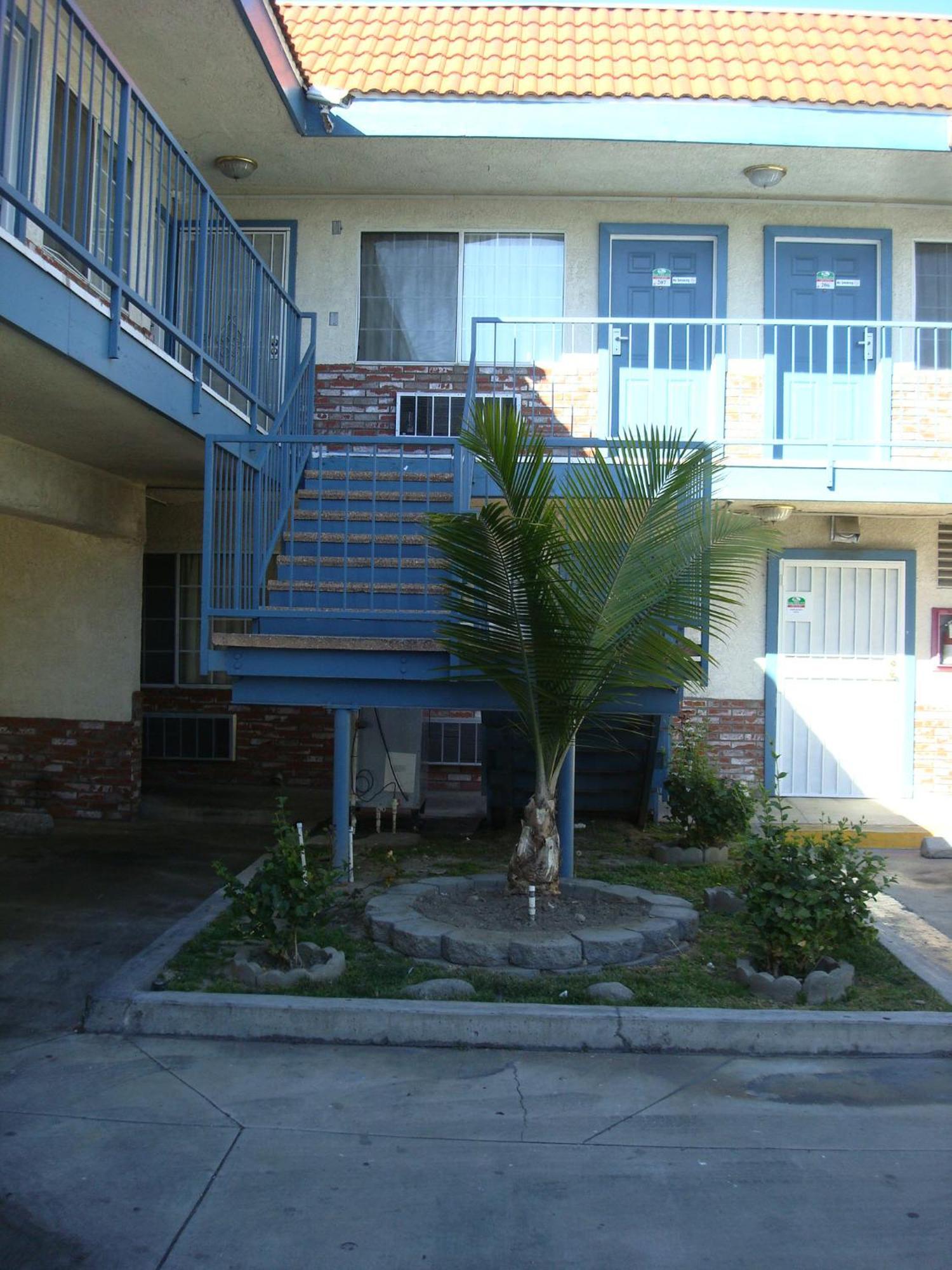 Scottish Inns Long Beach Extérieur photo